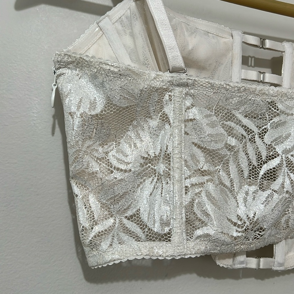 Victoria’s Secret Unlined Strapless - Picture 7 of 12